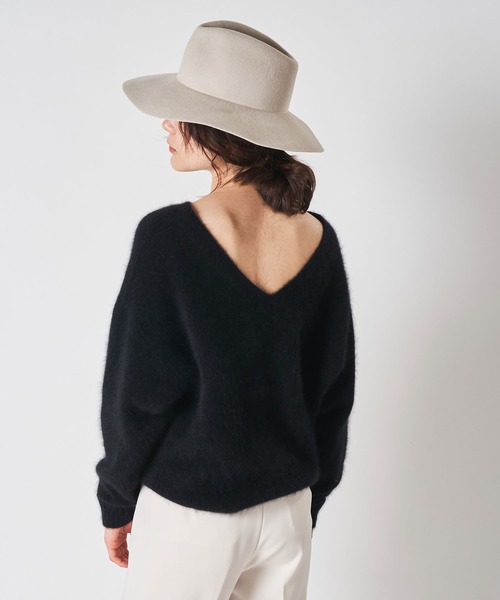 試着のみ❣️黒ファー袖のニットトップス TITTY&CO.（ティティーアンドコー）の「フェイクファーケーブルニット