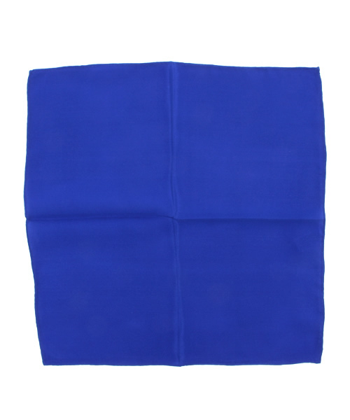 BEAMS F（ビームスエフ）の「MUNGAI / シルクチーフ（ハンカチ/ハンドタオル・メンズ・ホワイト/ブラック/ワイン/ブルー・ONE SIZE）」の4枚目の写真