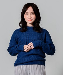 総アラン編みクルーネックセーター