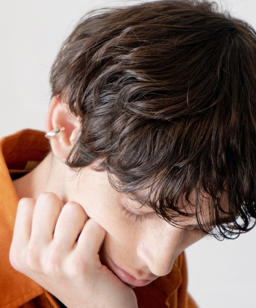 NARRATIVE PLATOON（ナラティブ プラトゥーン）の「NARRATIVE PLATOON:Streamline ear cuff ストリームライン イヤーカフ（イヤーカフ・メンズ・シルバー・FREE）」の4枚目の写真