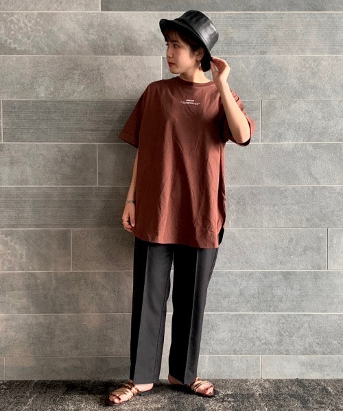 PAGEBOY（ページボーイ）の「プチロゴBIGTシャツ（Tシャツ/カットソー・レディース・ブラック/ブラウン/オフホワイト/グレイッシュベージュ・FREE）」の7枚目の写真