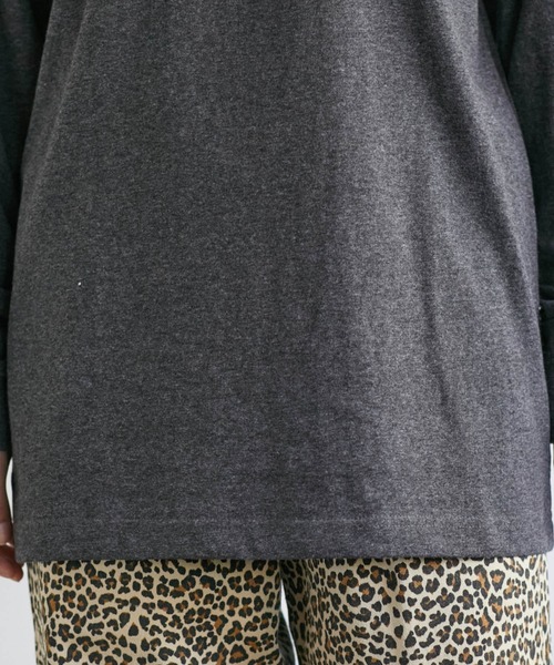 Carhartt(カーハート)の「【carhartt カーハート】 Workwear Pocket Long-Sleeve T-Shirts ポケット付きロングTシャツ(Tシャツ/カットソー・レディース・ホワイト/ブラック/ダークブラウン/ネイビー/グリーン/グレー系その他/ワイン・S/M/L)」の22枚目の写真