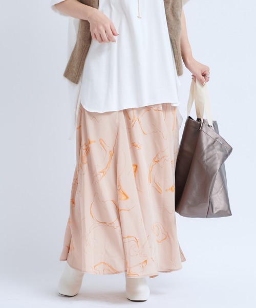 DouDou（ドゥドゥ）の「ボカシ柄プリントスカート（スカート・レディース・ベージュ/チャコールグレー・FREE）」の7枚目の写真