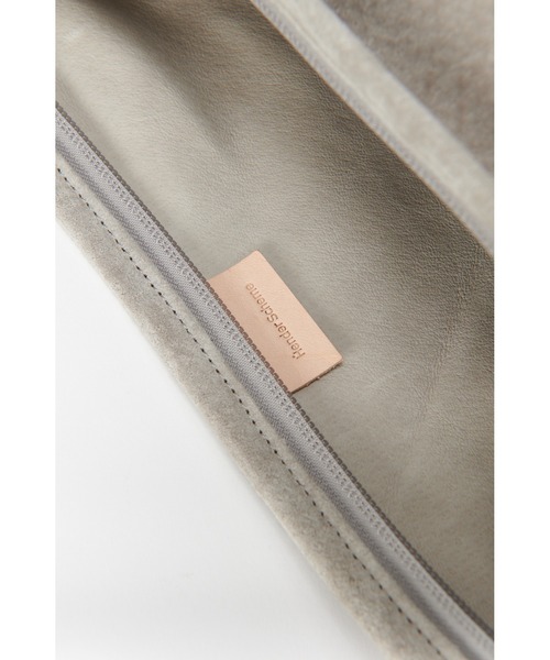 Hender Scheme（エンダースキーマ）の「pig sacco S（ショルダー