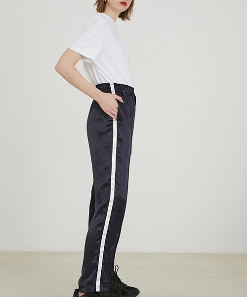 Fano Studios（ファノ ストゥディオズ）の「プリントロゴTシャツ FA20S028【Fano Studios】（Tシャツ/カットソー・レディース・ブラック/ホワイト・M/L/S）」の7枚目の写真