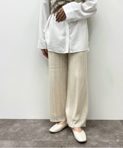apres jour mignon（アプレジュールミニョン）の「リブ透かしニットパンツ【ZOZOTOWN限定アイテム】（その他パンツ・レディース・ブラック/ブラウン系その他/カーキ/アイボリー・X-LARGE/SMALL/MEDIUM）」の2枚目の写真
