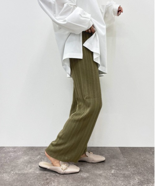 apres jour mignon（アプレジュールミニョン）の「リブ透かしニットパンツ【ZOZOTOWN限定アイテム】（その他パンツ・レディース・ブラック/ブラウン系その他/カーキ/アイボリー・X-LARGE/SMALL/MEDIUM）」の20枚目の写真