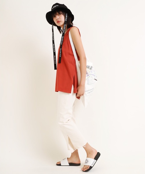 RNA（アールエヌエー）の「R3830 スリットルーズスリム（デニムパンツ・レディース・キナリ・MEDIUM/SMALL）」の10枚目の写真