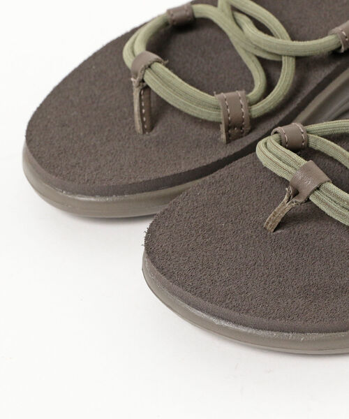 Ray BEAMS（レイビームス）の「【WEB限定】TEVA / VOYA INFINITY SPACE DYE（サンダル・レディース・コーラル/グリーン系その他5・6/8/5/7）」の14枚目の写真