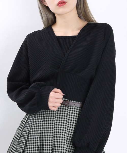 WC（ダブル シー）の「WC/アンサンブルVネックトップス（アンサンブル・レディース・ブラック/カーキ/ホワイト/ライトパープル・FREE）」の3枚目の写真