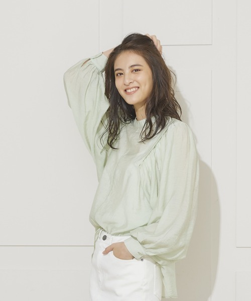 LIPSTAR（リップスター）の「【WEB別注】シアーソデボリュームブラウス（シャツ/ブラウス・レディース・オレンジ/グリーン/ブラック/オフホワイト・M）」の19枚目の写真