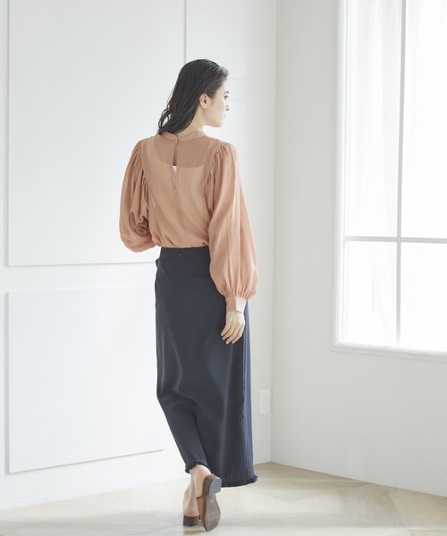 LIPSTAR（リップスター）の「【WEB別注】シアーソデボリュームブラウス（シャツ/ブラウス・レディース・オレンジ/グリーン/ブラック/オフホワイト・M）」の11枚目の写真