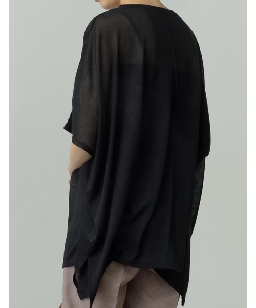 Re:EDIT（リエディ）の「センターシームシアーニットソーポンチョ（Tシャツ/カットソー・レディース・ブラック/アイボリー/ベージュ/ブラウン・MEDIUM/LARGE）」の7枚目の写真