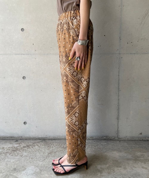 CAPRICIEUX LE'MAGE（カプリシューレマージュ）の「〈新色追加・WEB/一部店舗限定〉プリントイージーパンツ（その他パンツ・レディース・ベージュ/ブルー/ブラック・FREE）」の20枚目の写真