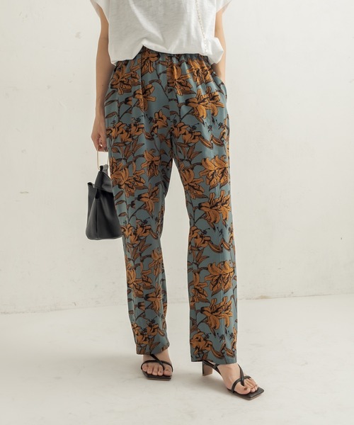 CAPRICIEUX LE'MAGE（カプリシューレマージュ）の「〈新色追加・WEB/一部店舗限定〉プリントイージーパンツ（その他パンツ・レディース・ベージュ/ブルー/ブラック・FREE）」の11枚目の写真