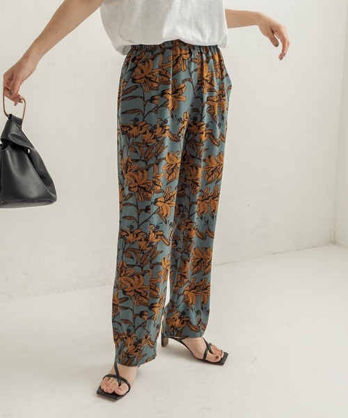 CAPRICIEUX LE'MAGE（カプリシューレマージュ）の「〈新色追加・WEB/一部店舗限定〉プリントイージーパンツ（その他パンツ・レディース・ベージュ/ブルー/ブラック・FREE）」の8枚目の写真