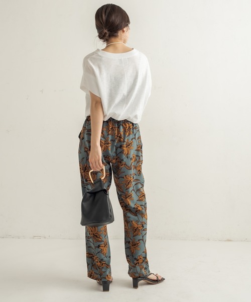 CAPRICIEUX LE'MAGE（カプリシューレマージュ）の「〈新色追加・WEB/一部店舗限定〉プリントイージーパンツ（その他パンツ・レディース・ベージュ/ブルー/ブラック・FREE）」の17枚目の写真