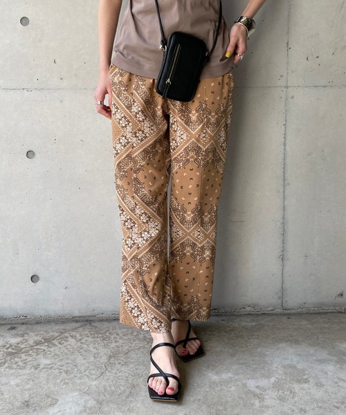 CAPRICIEUX LE'MAGE（カプリシューレマージュ）の「〈新色追加・WEB/一部店舗限定〉プリントイージーパンツ（その他パンツ・レディース・ベージュ/ブルー/ブラック・FREE）」の12枚目の写真