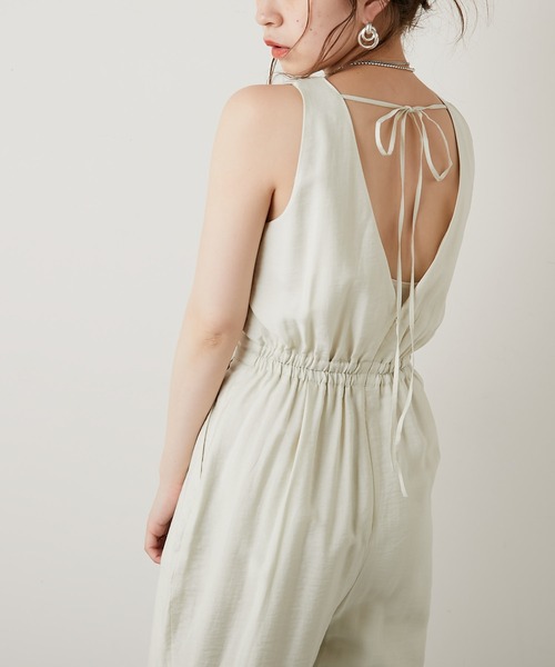 Chico(チコ)の「【SALON by Chico】バックリボンノースリーブコンビネゾン(つなぎ/オールインワン・レディース・ピンク/ライトベージュ・FREE)」の5枚目の写真