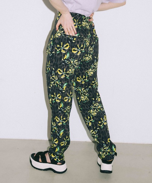 パンツ ELIN Floral turn-up pants ELIN Floral turn-up pants