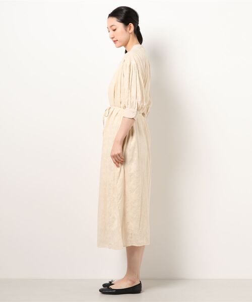 Cheek（チーク）の「コットンドビードルマンヘンリーワンピース（ワンピース・レディース・グレイッシュベージュ/オフホワイト・MEDIUM）」の4枚目の写真