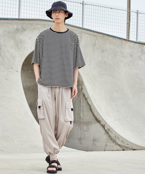 act'm（アクトム）の「1ポケット オーバーサイズ ボーダークルーネック半袖Tシャツ（Tシャツ/カットソー・メンズ・ブラック×グレー/ホワイト系その他・S/M/L）」の3枚目の写真