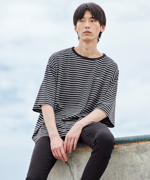 act'm（アクトム）の「1ポケット オーバーサイズ ボーダークルーネック半袖Tシャツ（Tシャツ/カットソー・メンズ・ブラック×グレー/ホワイト系その他・S/M/L）」の10枚目の写真