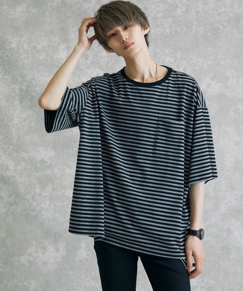 act'm（アクトム）の「1ポケット オーバーサイズ ボーダークルーネック半袖Tシャツ（Tシャツ/カットソー・メンズ・ブラック×グレー/ホワイト系その他・S/M/L）」の14枚目の写真