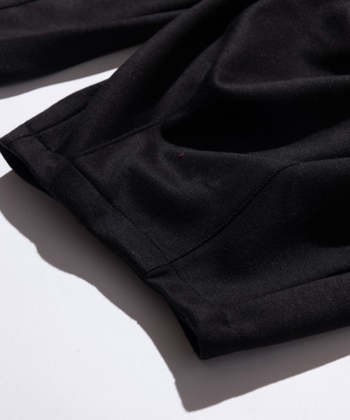 glamb（グラム）の「Easy cropped hem tuck pants / イージークロップドヘムタックパンツ（その他パンツ・メンズ・ブラック/グレー/カーキ・S/L/M）」の8枚目の写真