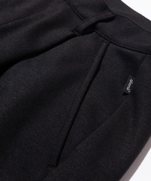 glamb（グラム）の「Easy cropped hem tuck pants / イージークロップドヘムタックパンツ（その他パンツ・メンズ・ブラック/グレー/カーキ・S/L/M）」の10枚目の写真