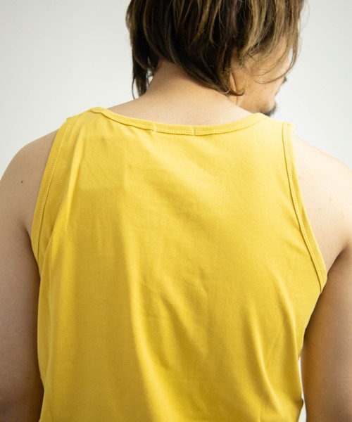 NYLAUS（ナイラス）の「プレーティング天竺 ドライ 接触冷感 ロング丈タンクトップ（タンクトップ・メンズ・ホワイト/ブラック/ベージュ/イエロー/グリーン・LL/M/L）」の14枚目の写真