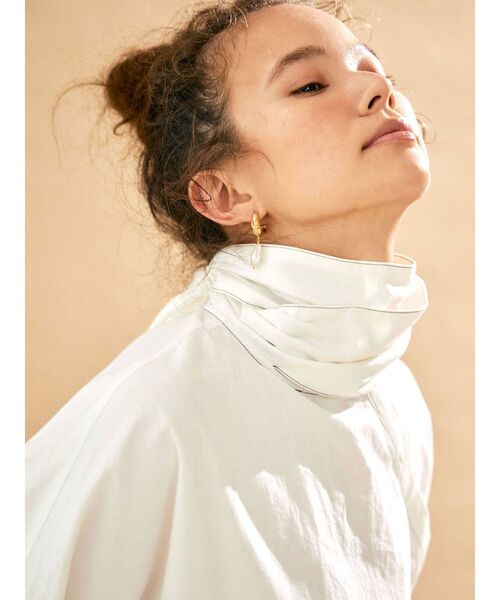 Ungrid(アングリッド)の「ハイネックデザインブラウス(シャツ/ブラウス・レディース・ブラック/オフホワイト・FREE)」の12枚目の写真