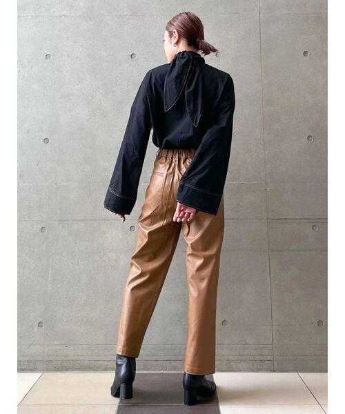 Ungrid(アングリッド)の「ハイネックデザインブラウス(シャツ/ブラウス・レディース・ブラック/オフホワイト・FREE)」の20枚目の写真