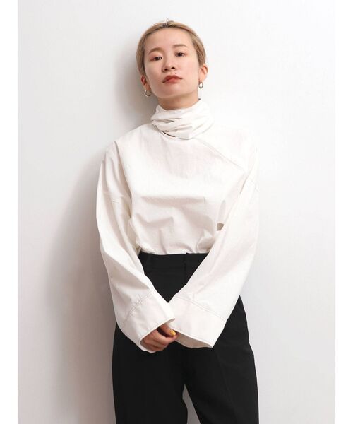 Ungrid(アングリッド)の「ハイネックデザインブラウス(シャツ/ブラウス・レディース・ブラック/オフホワイト・FREE)」の21枚目の写真