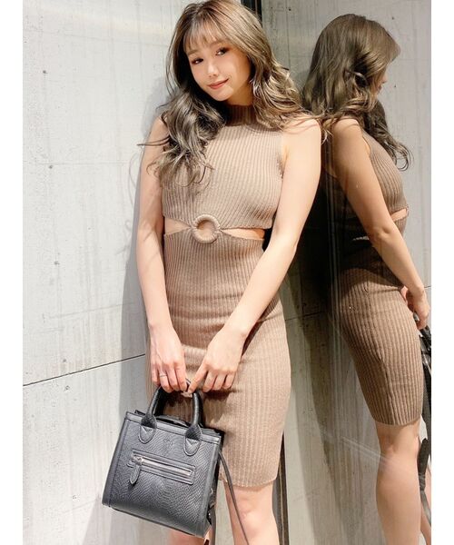 GYDA(ジェイダ)の「ウエストサークルリブニット ワンピース(ワンピース・レディース・ブラック/ベージュ/ダークオレンジ・FREE)」の20枚目の写真