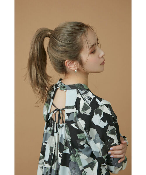 Ray BEAMS（レイビームス）の「RBS / プリント ティアード ワンピース（ワンピース・レディース・ホワイト/ブラック・ONE SIZE）」の6枚目の写真