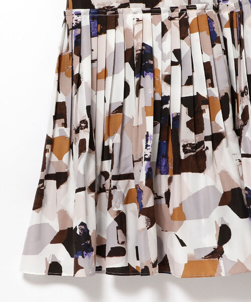 Ray BEAMS（レイビームス）の「RBS / プリント ティアード ワンピース（ワンピース・レディース・ホワイト/ブラック・ONE SIZE）」の3枚目の写真