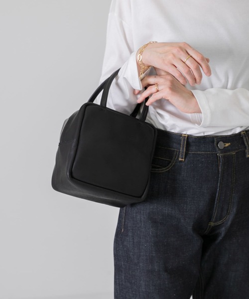 かぐれ（カグレ）の「MORMYRUS　cube tote（トートバッグ・レディース・ブラック・FREE）」の5枚目の写真