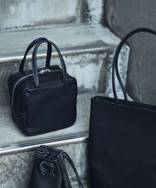 かぐれ（カグレ）の「MORMYRUS　cube tote（トートバッグ・レディース・ブラック・FREE）」の2枚目の写真