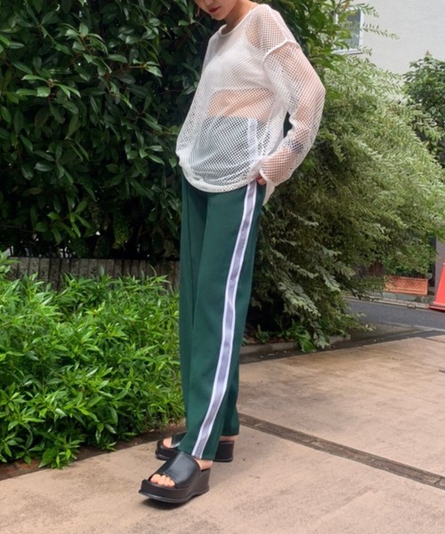 WEGO（ウィゴー）の「WEGO/ラインワイドパンツ（スウェットパンツ・レディース・ダークグリーン/ブラック/ワイン/ブラック系その他・FREE）」の6枚目の写真