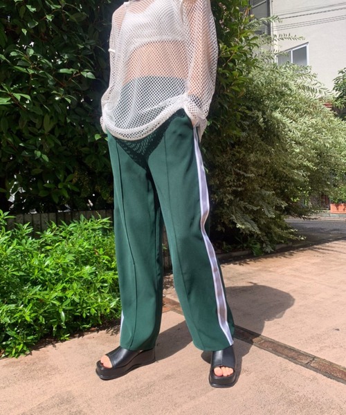 WEGO（ウィゴー）の「WEGO/ラインワイドパンツ（スウェットパンツ・レディース・ダークグリーン/ブラック/ワイン/ブラック系その他・FREE）」の5枚目の写真