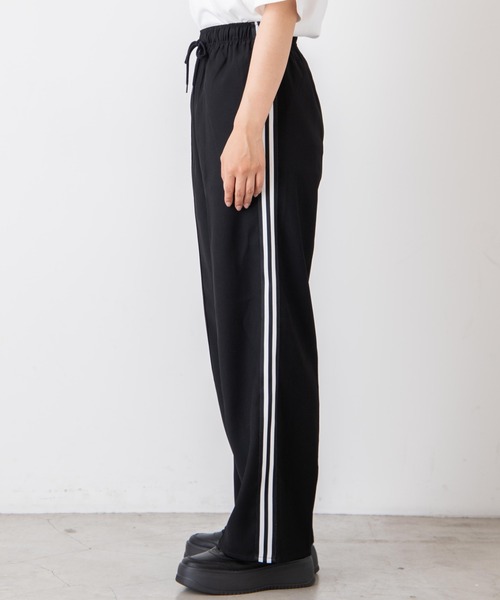 WEGO（ウィゴー）の「WEGO/ラインワイドパンツ（スウェットパンツ・レディース・ダークグリーン/ブラック/ワイン/ブラック系その他・FREE）」の17枚目の写真