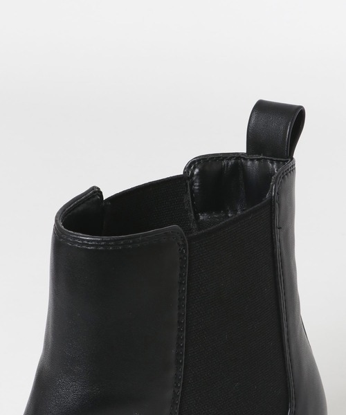 URBAN RESEARCH Sonny Label（アーバンリサーチサニーレーベル）の「サイドゴアショートブーツ（ブーツ・レディース・ブラウン/ブラック・37/38/36）」の3枚目の写真