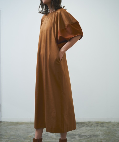 HERENCIA（ヘレンチア）の「【WEB限定商品】異素材切替え バルーンスリーブ  ボリュームスリーブ ワンピース（ワンピース・レディース・ダークベージュ/グレー系その他/ブラック・MEDIUM）」の4枚目の写真