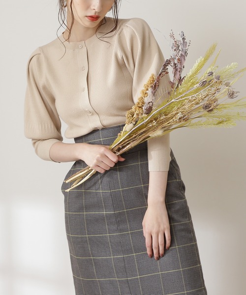 N.(N. Natural Beauty Basic)(エヌエヌナチュラルビューティーベーシック)の「◆パワーショルダーカーディガン(カーディガン/ボレロ・レディース・チャコールグレー/ナチュラル/ブルー・MEDIUM)」の3枚目の写真