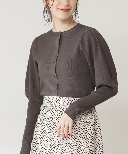 N.(N. Natural Beauty Basic)(エヌエヌナチュラルビューティーベーシック)の「◆パワーショルダーカーディガン(カーディガン/ボレロ・レディース・チャコールグレー/ナチュラル/ブルー・MEDIUM)」の8枚目の写真