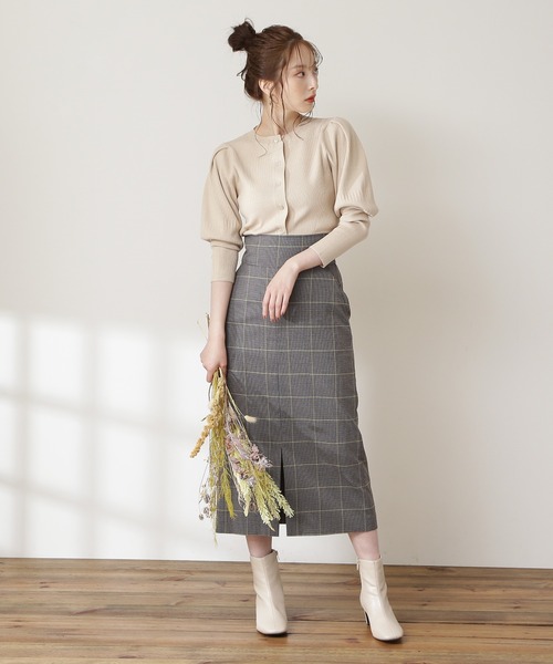 N.(N. Natural Beauty Basic)(エヌエヌナチュラルビューティーベーシック)の「◆パワーショルダーカーディガン(カーディガン/ボレロ・レディース・チャコールグレー/ナチュラル/ブルー・MEDIUM)」の4枚目の写真