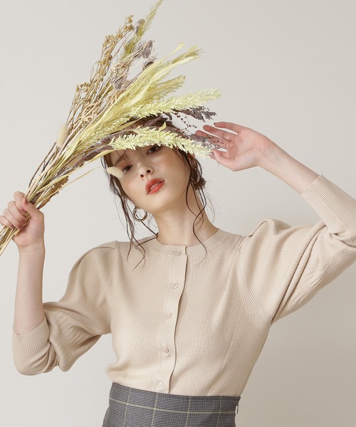 N.(N. Natural Beauty Basic)(エヌエヌナチュラルビューティーベーシック)の「◆パワーショルダーカーディガン(カーディガン/ボレロ・レディース・チャコールグレー/ナチュラル/ブルー・MEDIUM)」の14枚目の写真