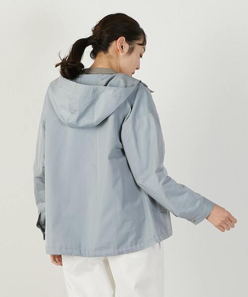 MELROSE claire（メルローズ クレール）の「【スタンドフードマウンテンパーカー】（ブルゾン・レディース・ベージュ/ブルー系その他/オフホワイト・FREE）」の10枚目の写真