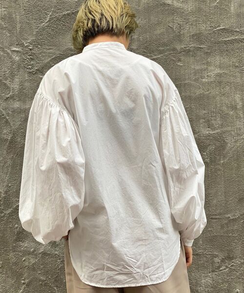 Toironier（トワロニエ）の「Toironier(トワロニエ ) ボリュームスリーブシャツ　volume sleeve SHT（シャツ/ブラウス・レディース・ホワイト/グレー・FREE）」の17枚目の写真